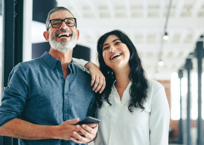 Two smiling people 